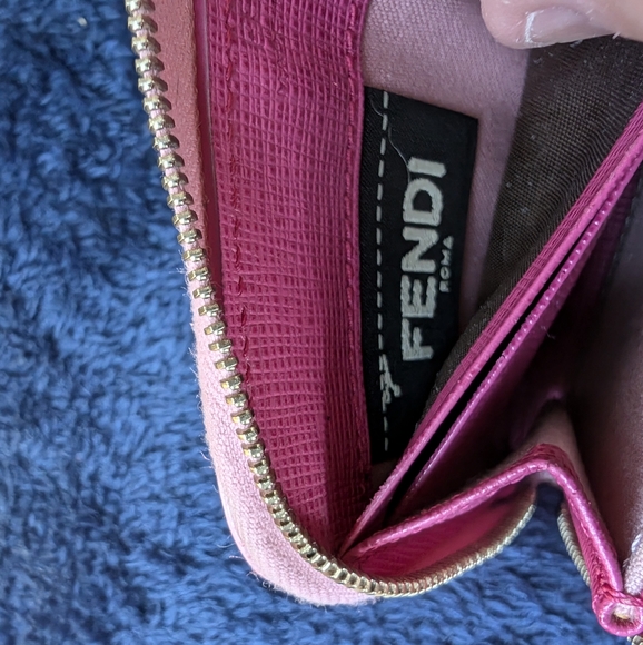 FENDI pink Leather zip around Wallet, 4.5x3x.5", WITH FENDI BOX, with RFID,EUC - Picture 8 of 14